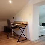 La Des Gardies Nyaraló *
